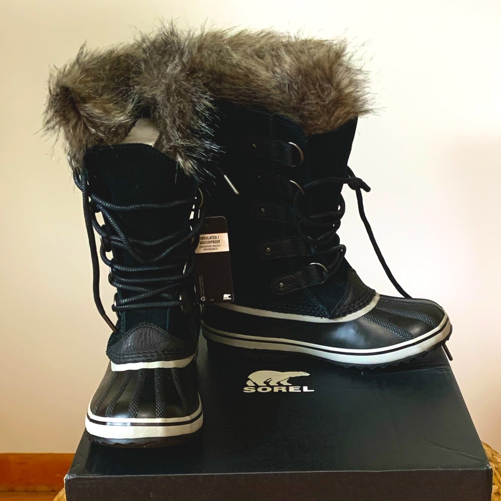 New in box Sorel Joan of Arctic boots-8.5